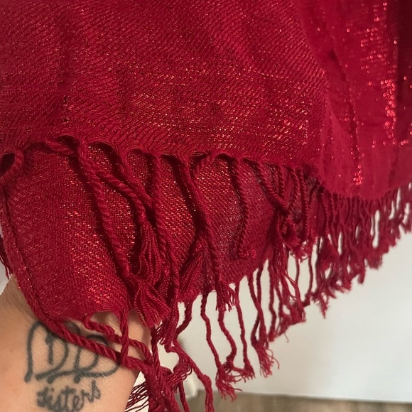 2 Elegant Red Women's Scarves - Picture 4 of 7